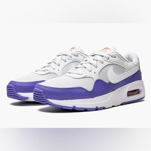 Women's Nike Airmax SC size 6.